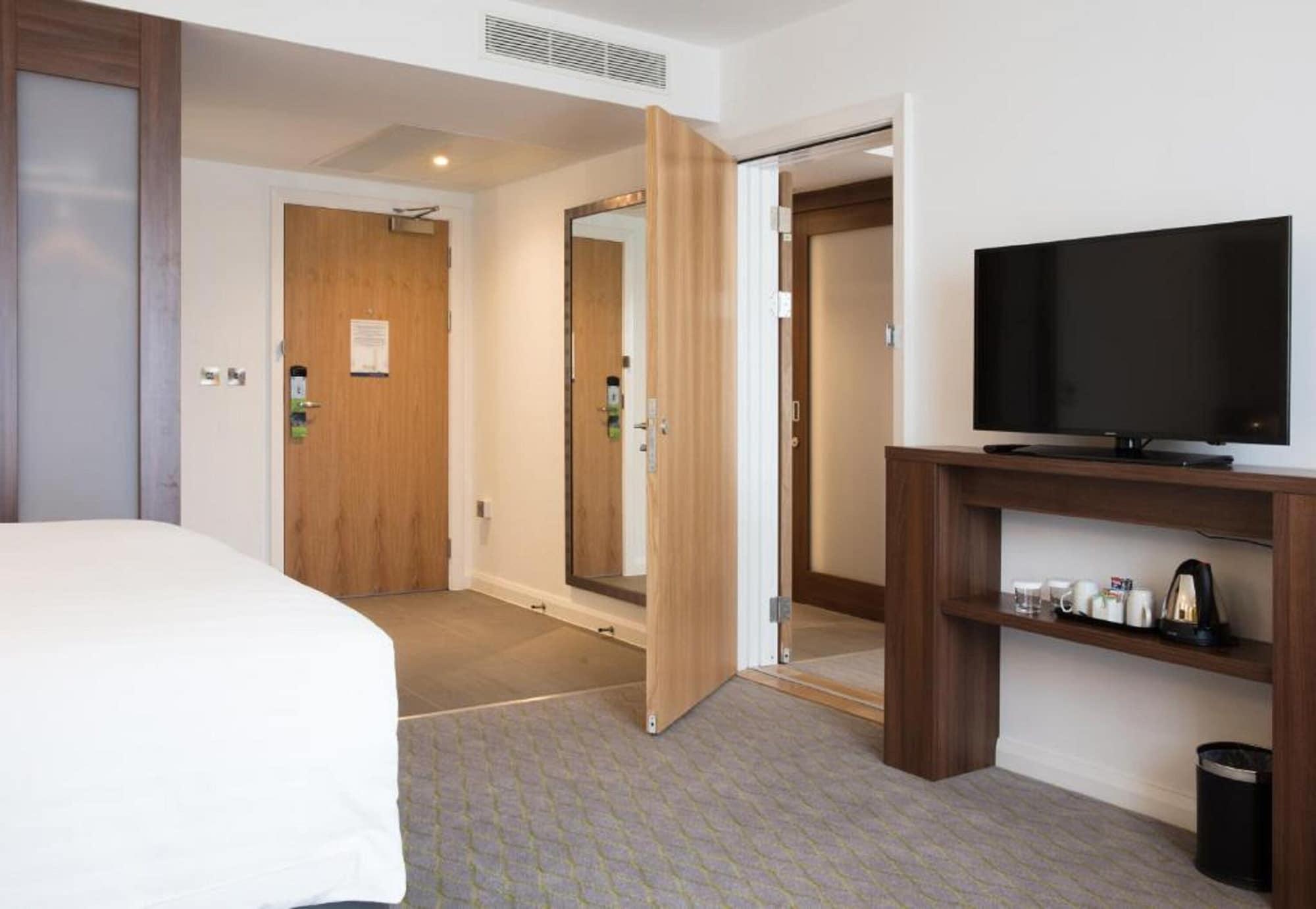 Hampton By Hilton Exeter Airport Hotel Woodbury Bagian luar foto