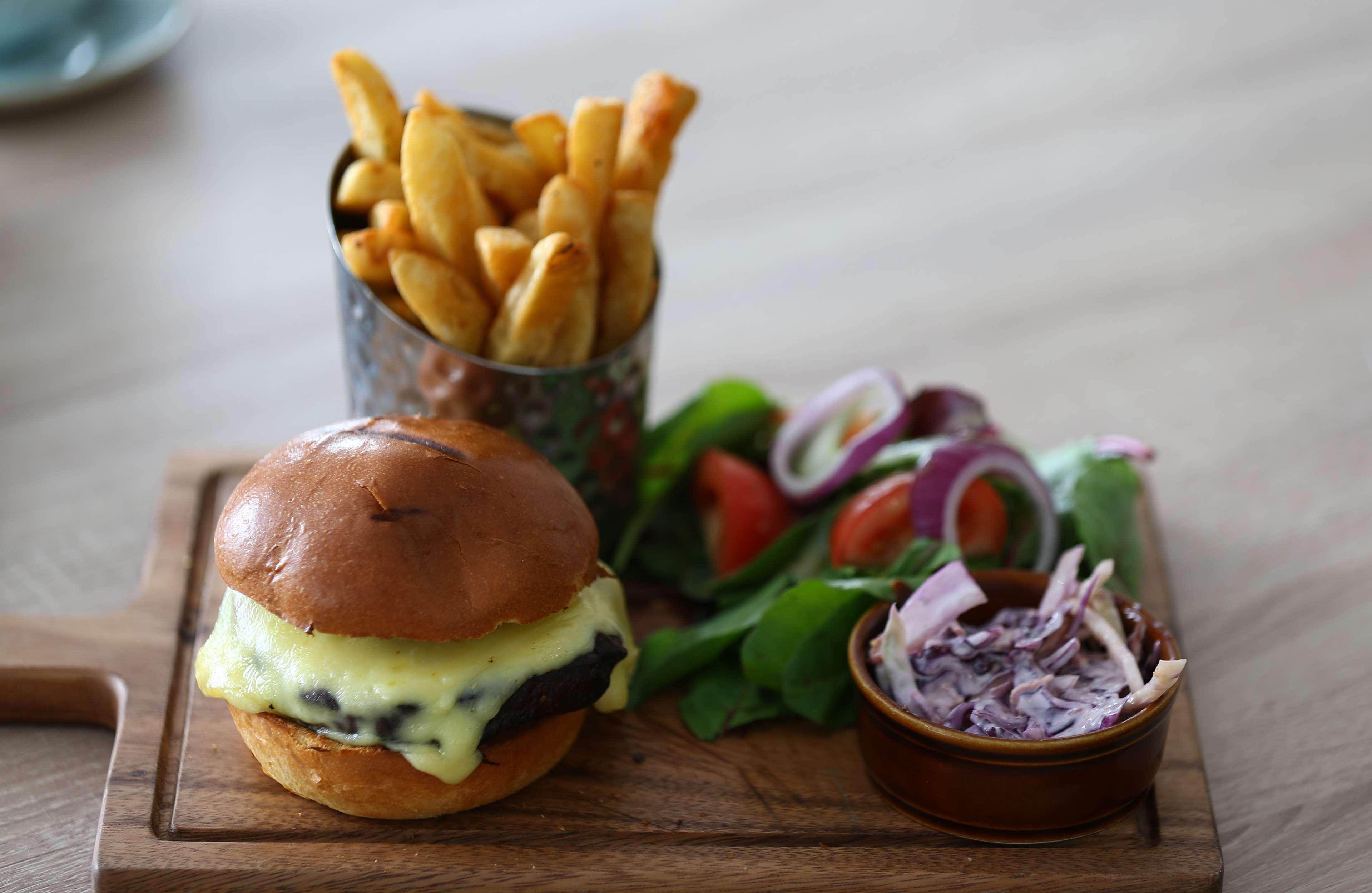 Hampton By Hilton Exeter Airport Hotel Woodbury Bagian luar foto