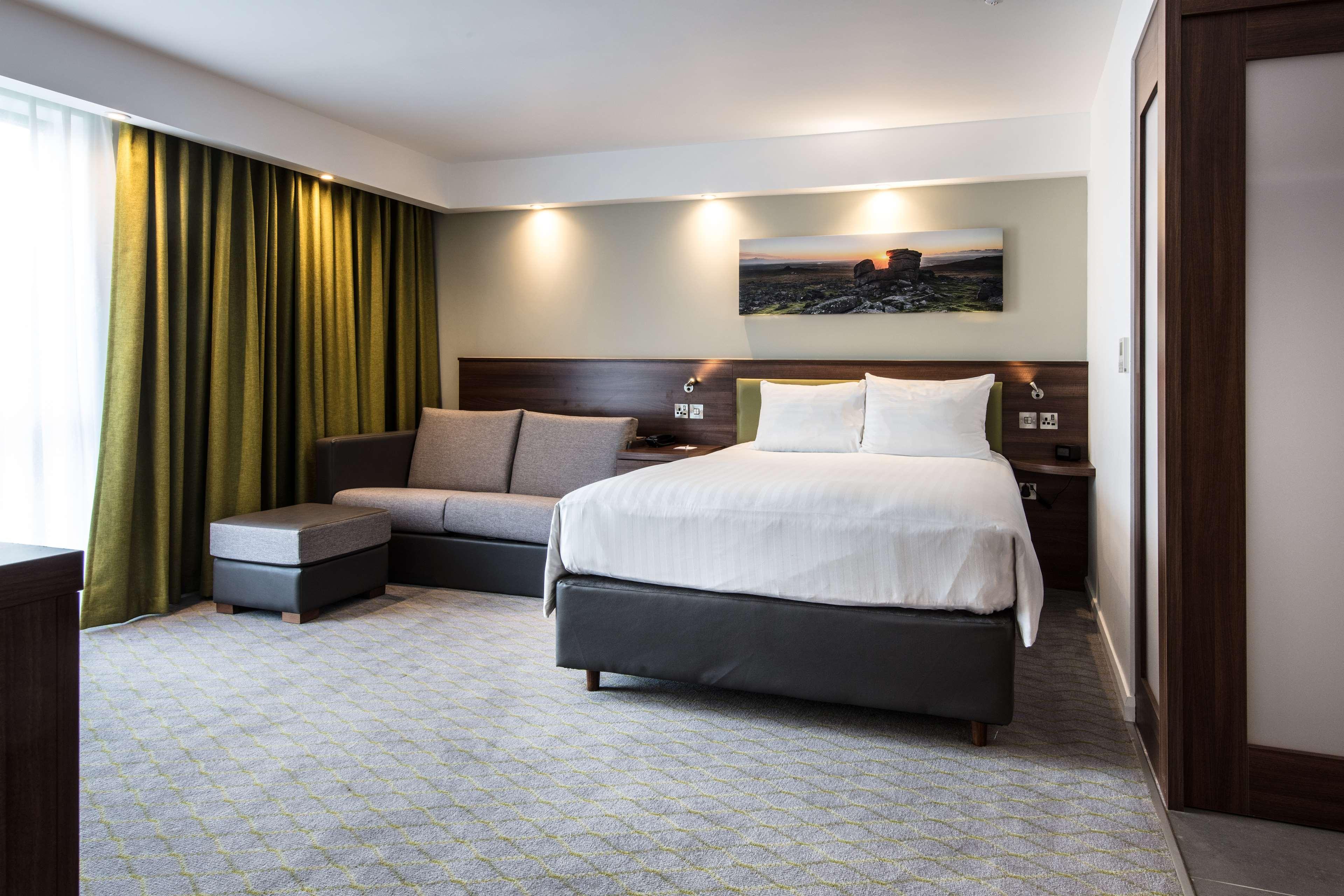 Hampton By Hilton Exeter Airport Hotel Woodbury Bagian luar foto