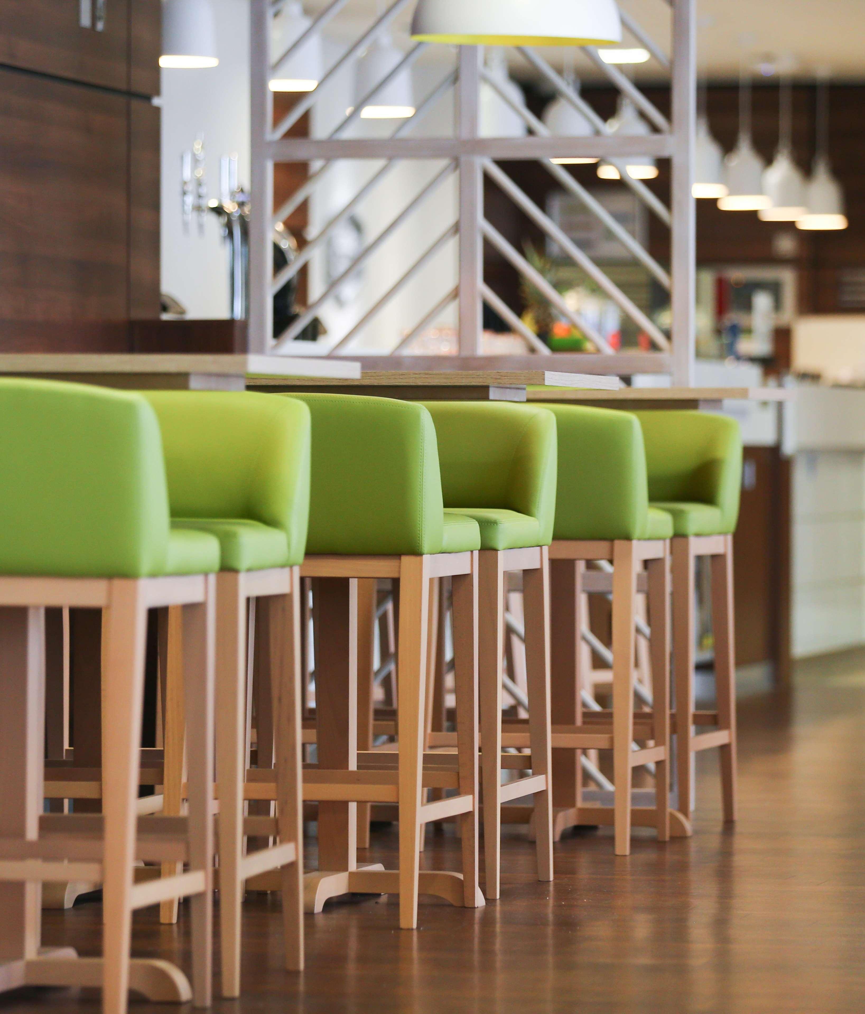 Hampton By Hilton Exeter Airport Hotel Woodbury Bagian luar foto