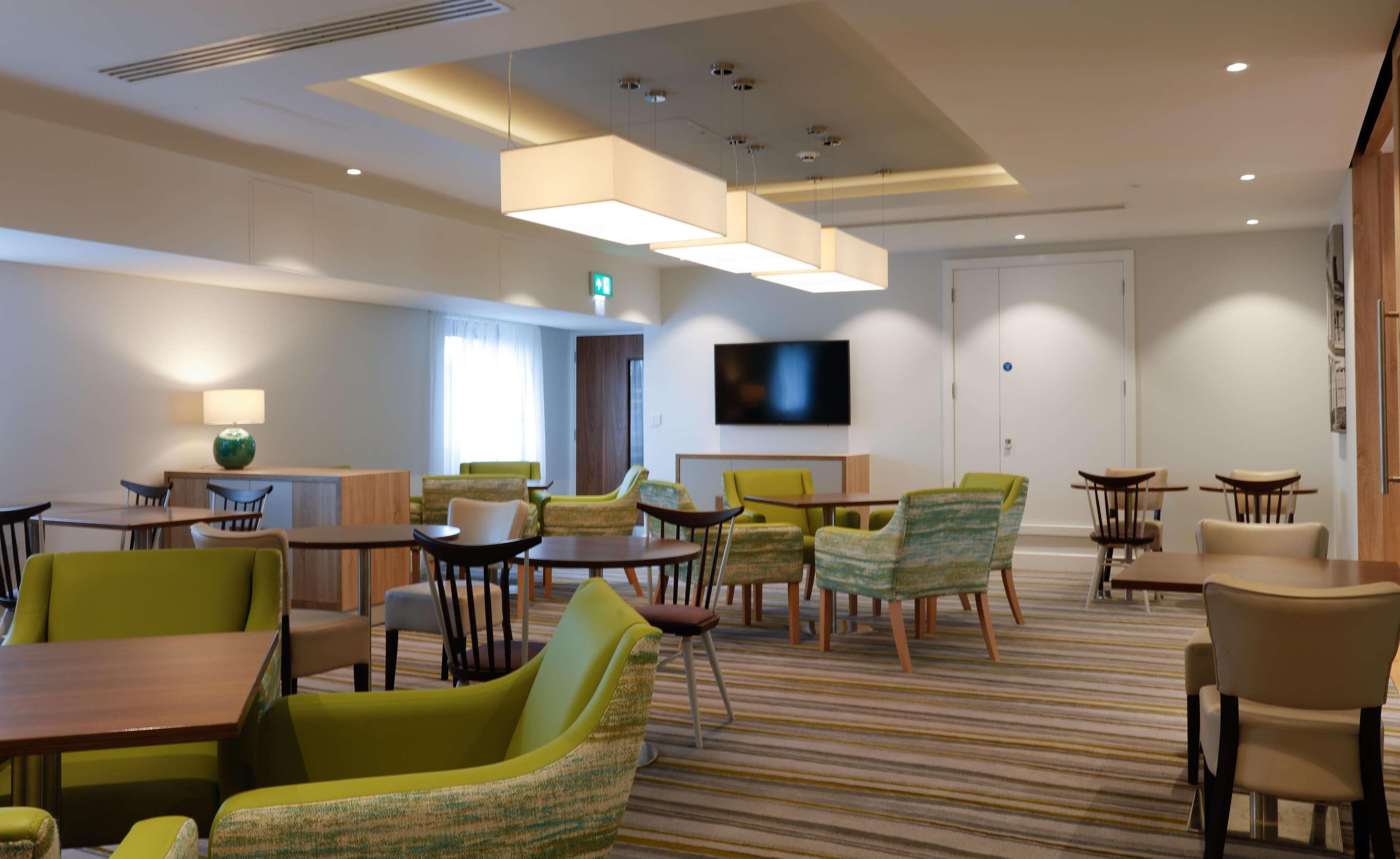 Hampton By Hilton Exeter Airport Hotel Woodbury Bagian luar foto
