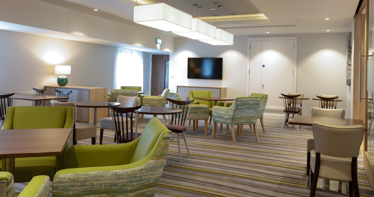 Hampton By Hilton Exeter Airport Hotel Woodbury Bagian luar foto