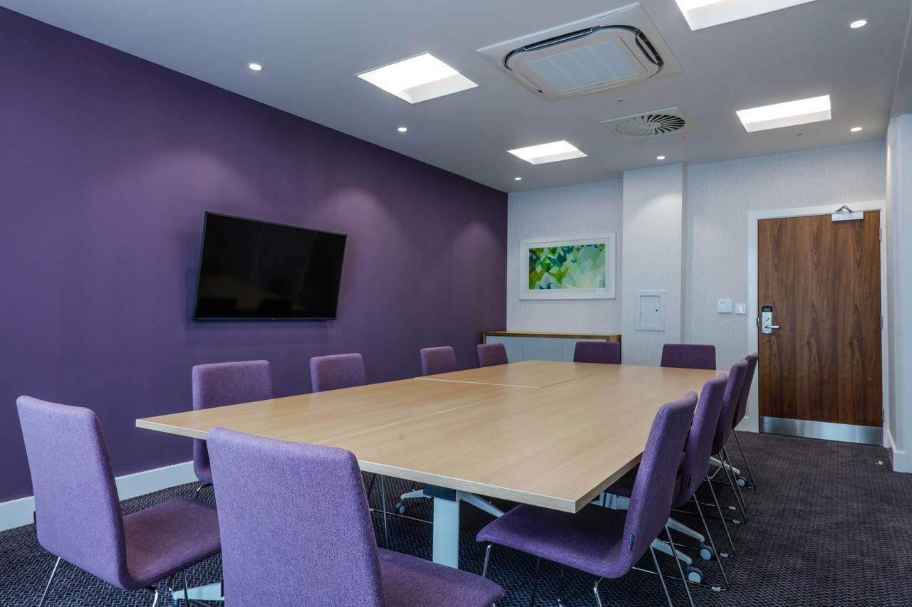 Hampton By Hilton Exeter Airport Hotel Woodbury Bagian luar foto