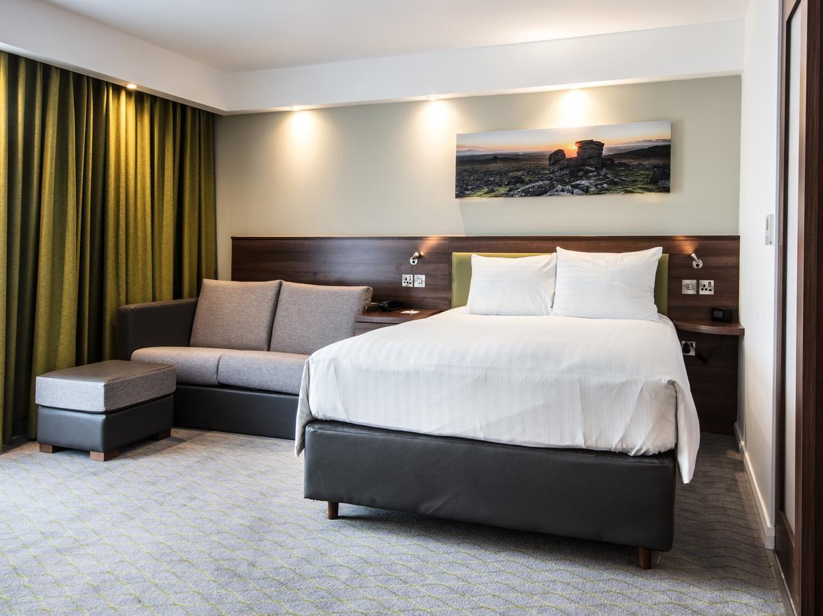 Hampton By Hilton Exeter Airport Hotel Woodbury Bagian luar foto